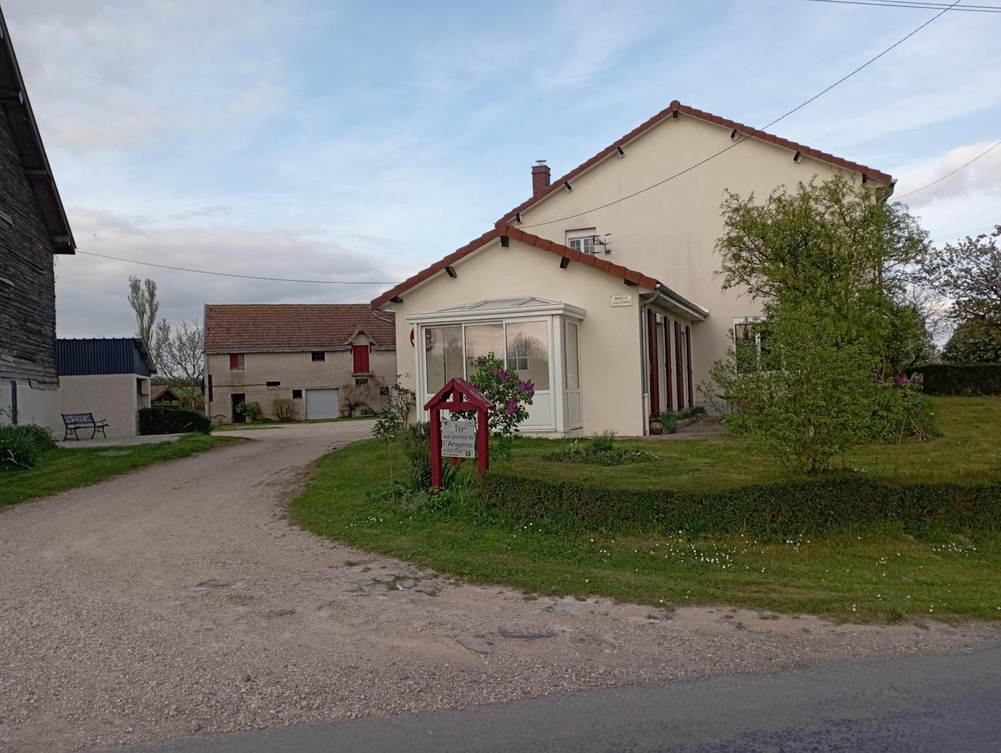 Gite Aux Portes De L'Argonne Autry Eksteriør billede